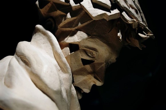 破相Marred Fate-32x33x34cm